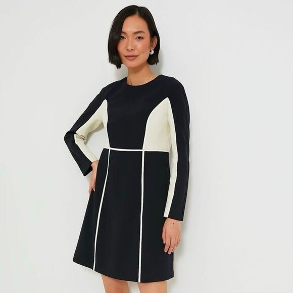 NEW Tuckernuck Dress Evie Colorblock Mini Dress Navy Blue Cream Size Small - Picture 1 of 9